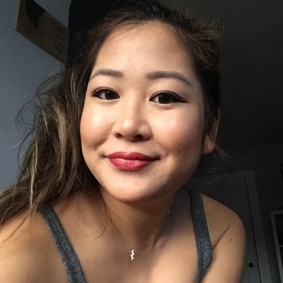 Meet your Posher, Liana - Picture 1 of 2